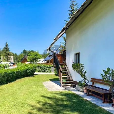 Ticar בית הארחה 4*