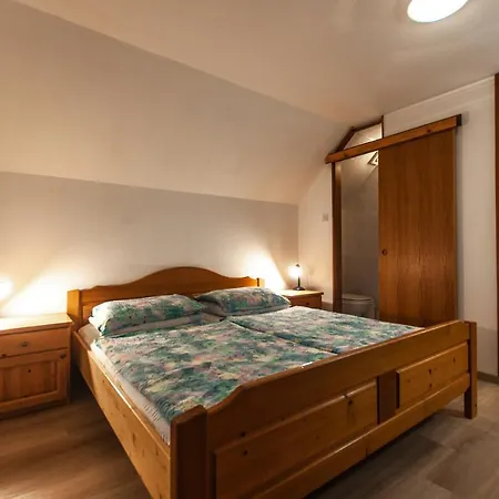 בית הארחה Ticar 4*