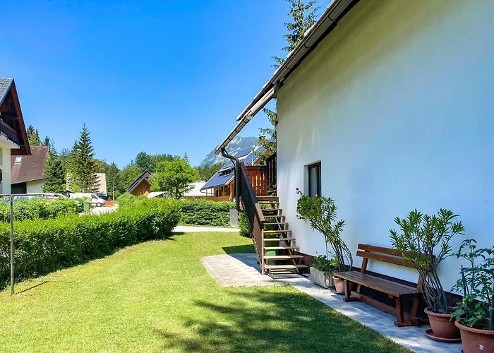 Ticar ゲストハウス 4*