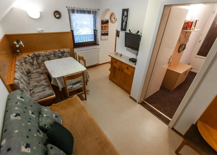 ゲストハウス Ticar 4*