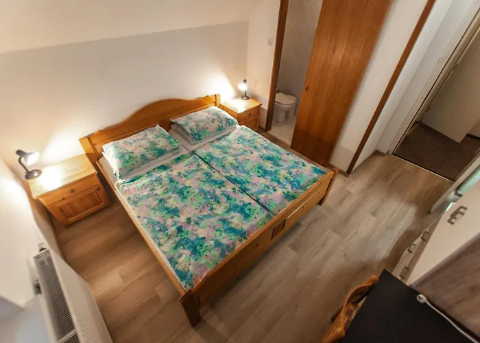 Hiša za goste Ticar 4*